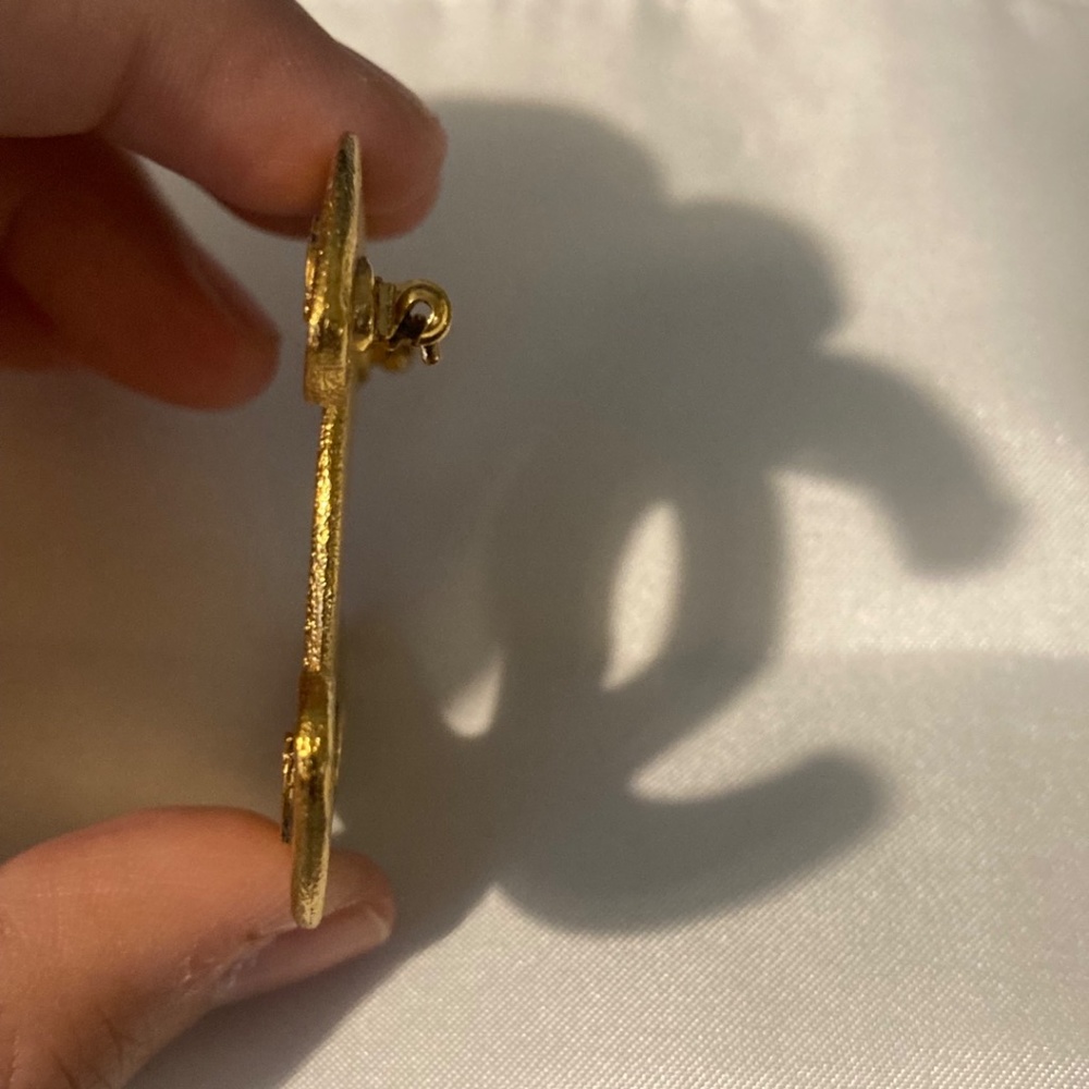 Rare Vintage Chanel Brooch (Jennie from Blackpink wore it) - Picture 10 of 11